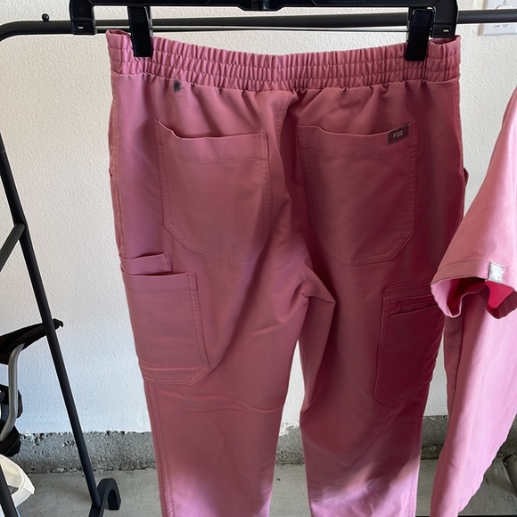 Figs nursing scrubs - Picture 2 of 4